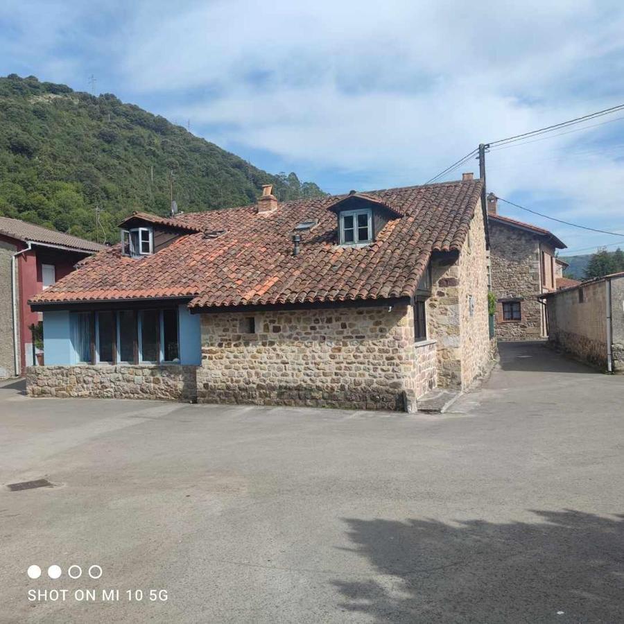 Casa Rural El Amparuco Treceno ภายนอก รูปภาพ
